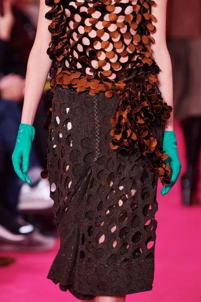 Look 49